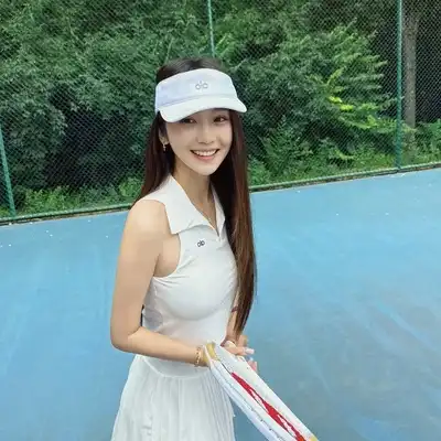 董怡